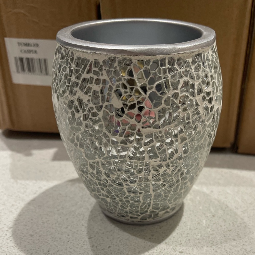 🌟2 X HOST PICK🌟BRAND NEW Mosaic Glass Bathroom Tumbler (Set of 3)